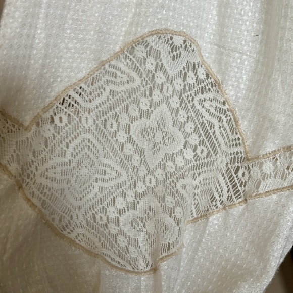 Elegant White Lace Maxi Dress - Picture 4 of 10